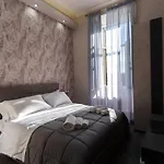 Julia Luxury