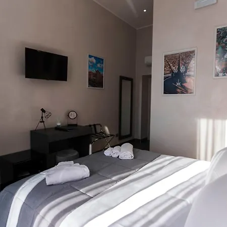 Julia Luxury