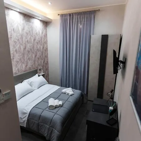 招待所 Julia Luxury 4*